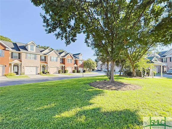 3rd image of 777 King George Boulevard #8