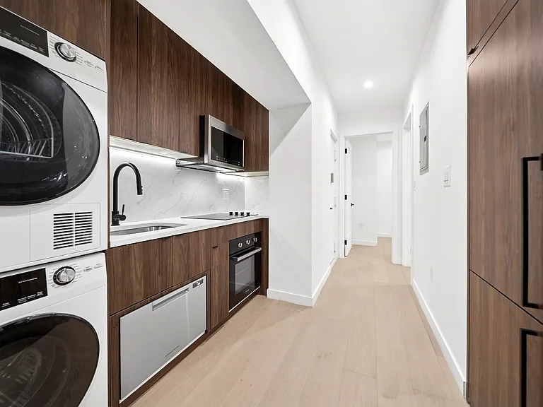 145 2nd Ave #11 — Photo 5