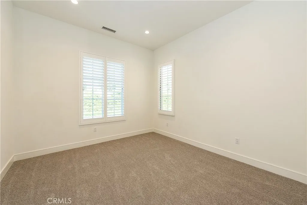 4 bed, 2742 sqft, $6,750 — Photo 2