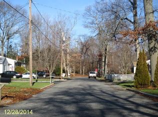 14 Adams St, Rocky Point, NY 11778