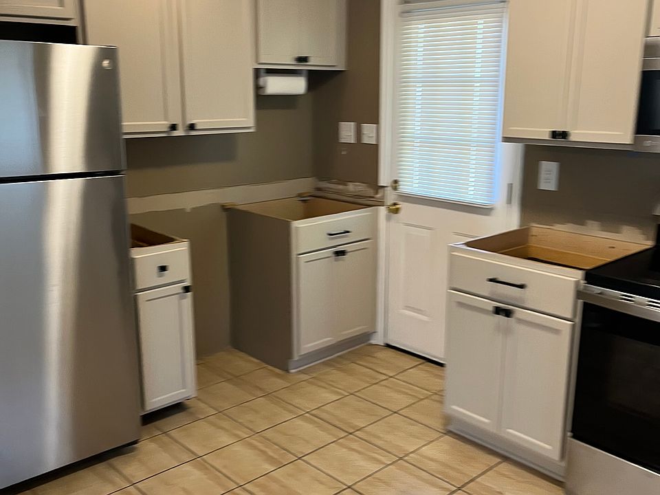 1st image of 514 Center St