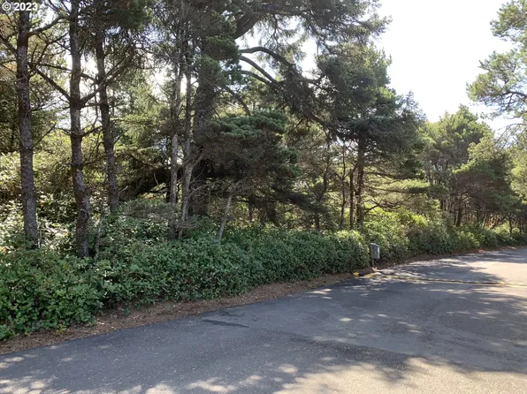 Shoreline Dr #108, Florence, OR 97439