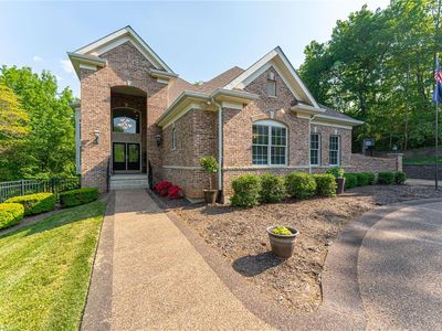 9542 Country Club Grn, Saint Louis, MO, 63127