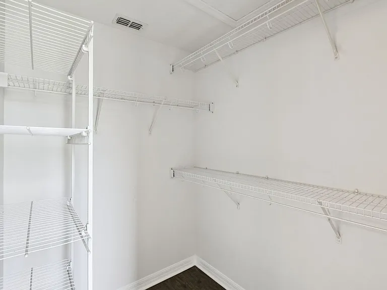 209 Goldie St — Photo 10
