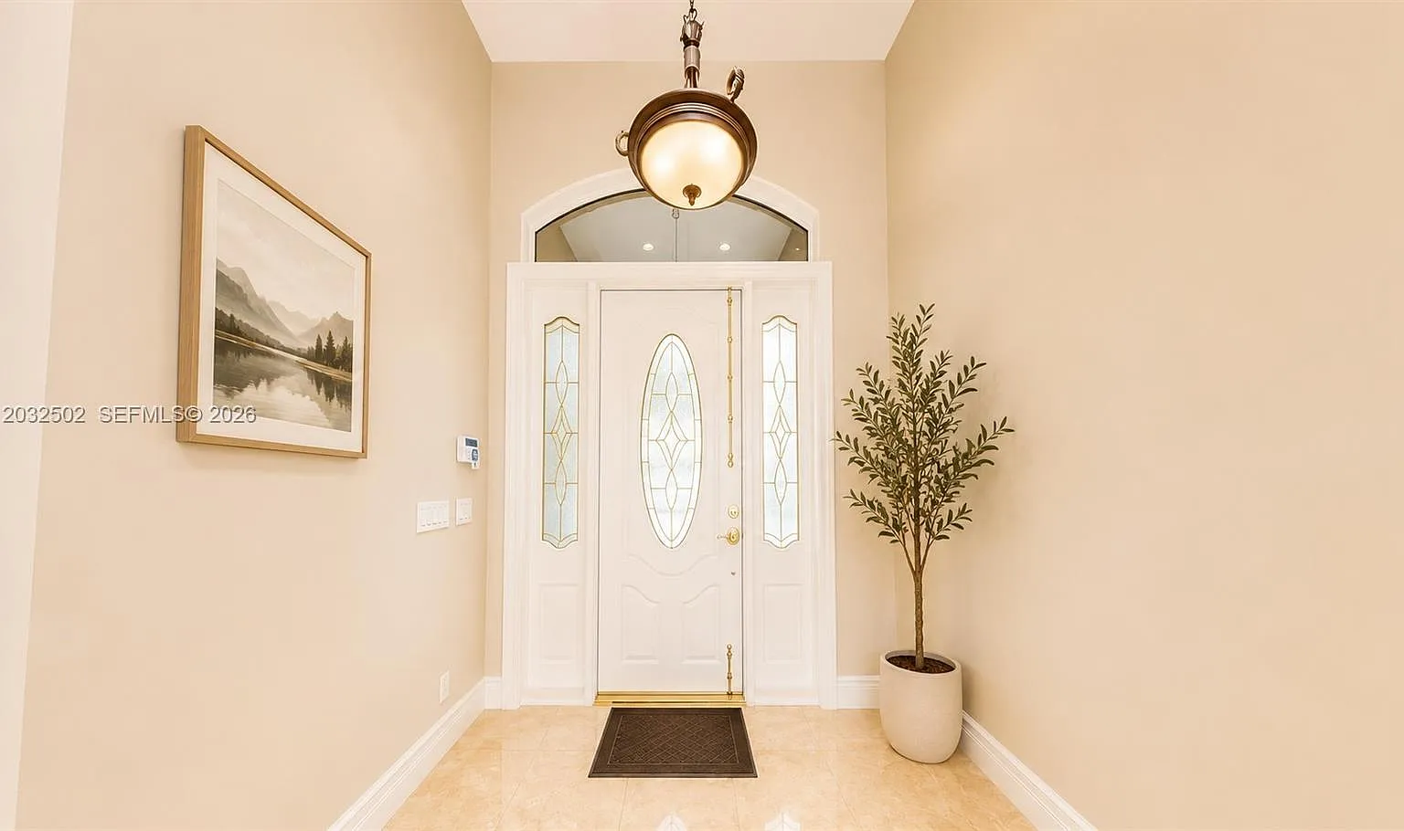 4 bed, 3.0 bath, 2410 sqft, $6,950 — Photo 2