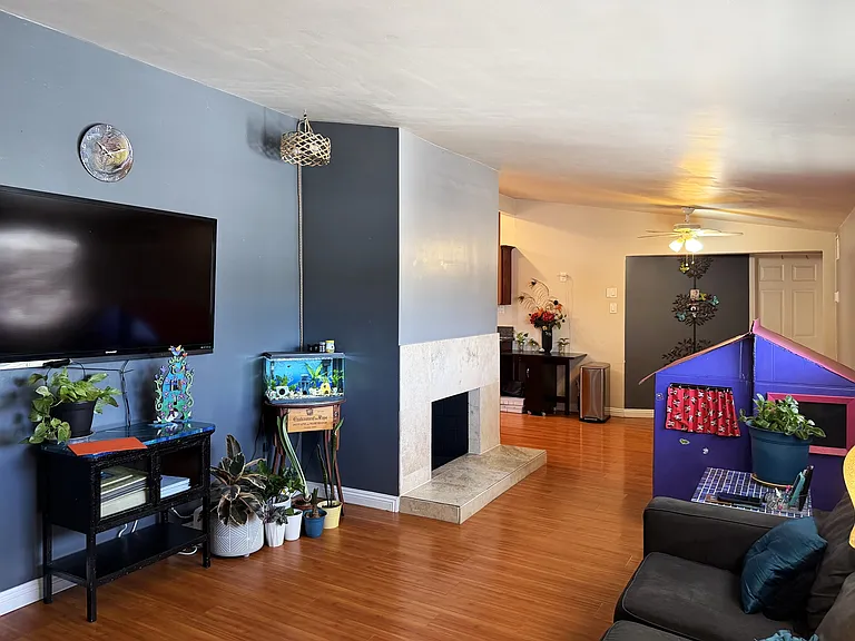 12923 Slack St — Photo 3