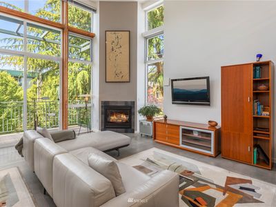 1812 19th Avenue #301, Seattle, WA, 98122