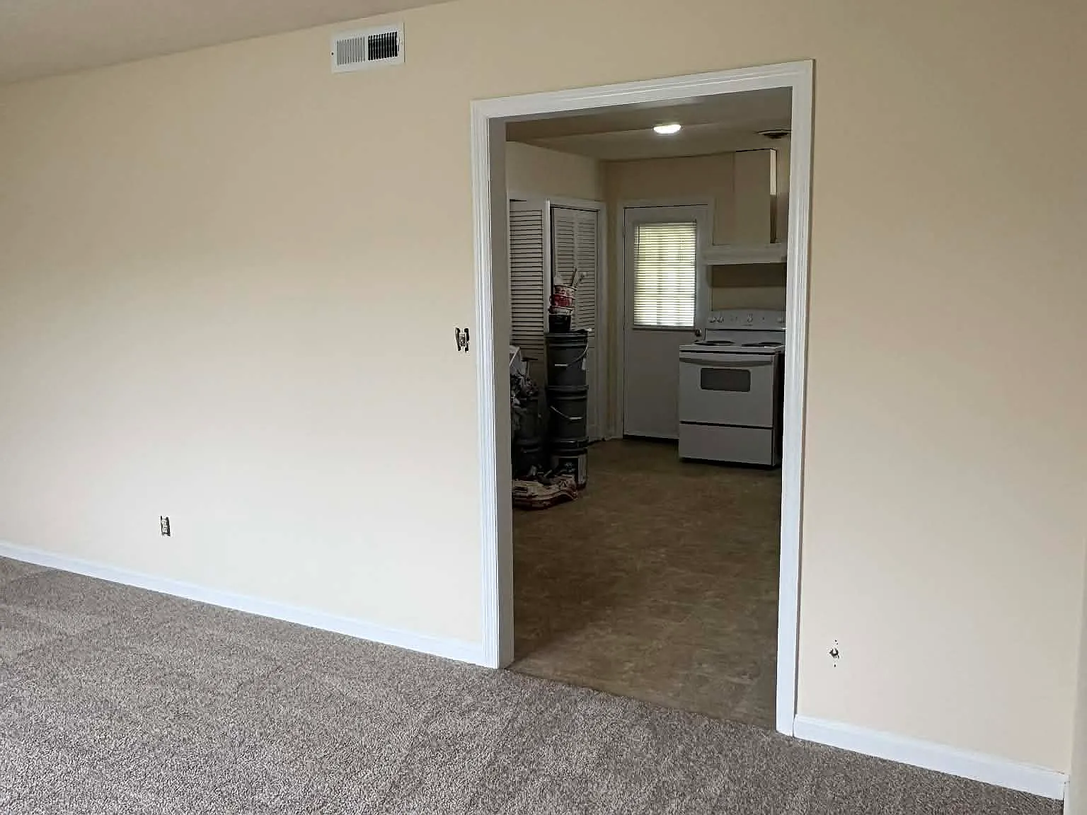 1721 Oshea St - Unit C — Photo 3