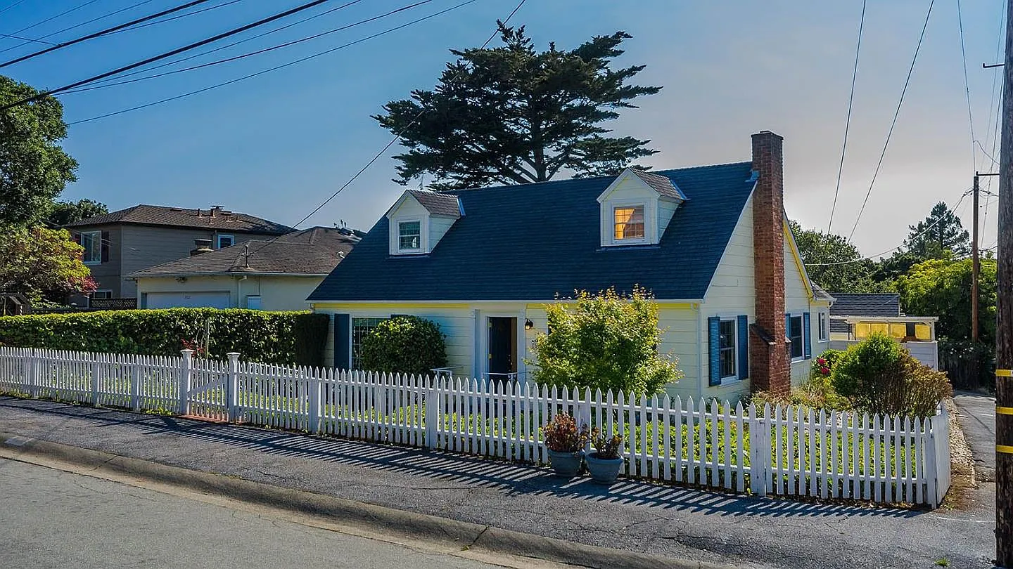 2500 Casa Bona Ave photo 1