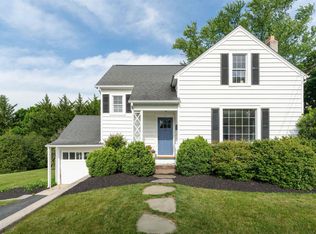 7 Taylor St, Staunton, VA 24401