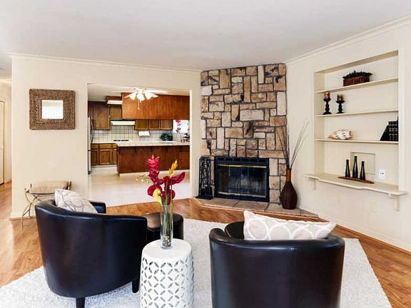 3rd image of 128 Viki Ct