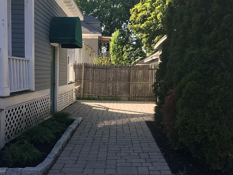 519 Brighton Ave — Photo 20