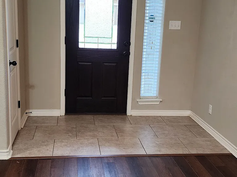 821 Karey Dr — Photo 6