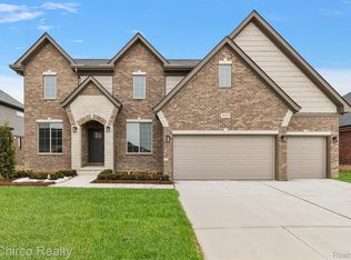 49387 Langford Dr, Macomb, MI