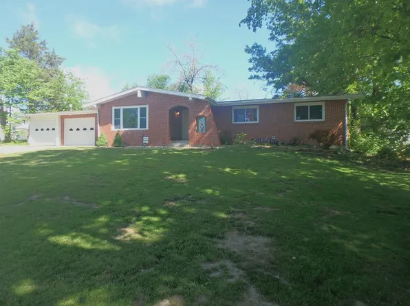 305 E North St, Edina, MO 63537