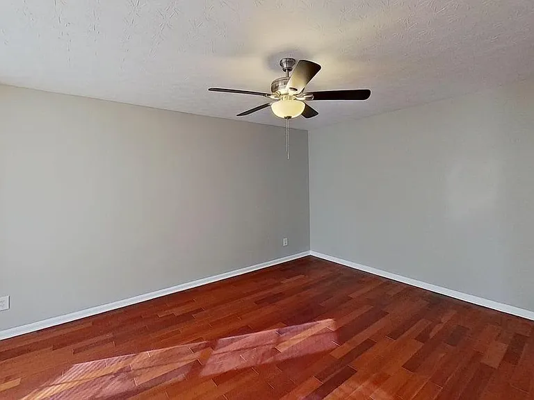 1219 Partridge Ln — Photo 11