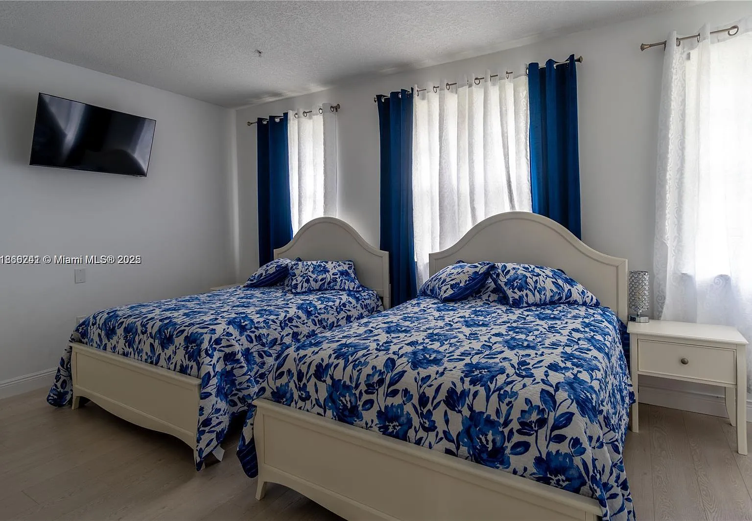 2069 S Ocean Dr — Photo 4