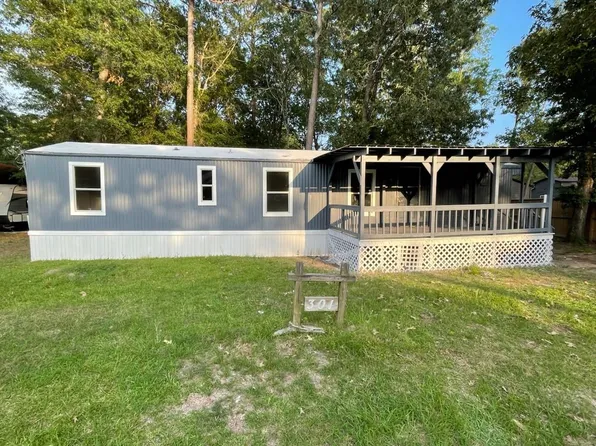 301 Morocco Dr, Pointblank, TX 77364