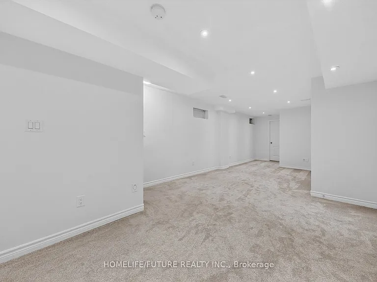70 Tozer Cres #BASEMENT — Photo 8