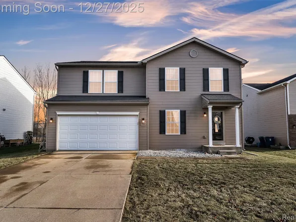 3343 Pine Run Dr, Swartz Creek, MI 48473