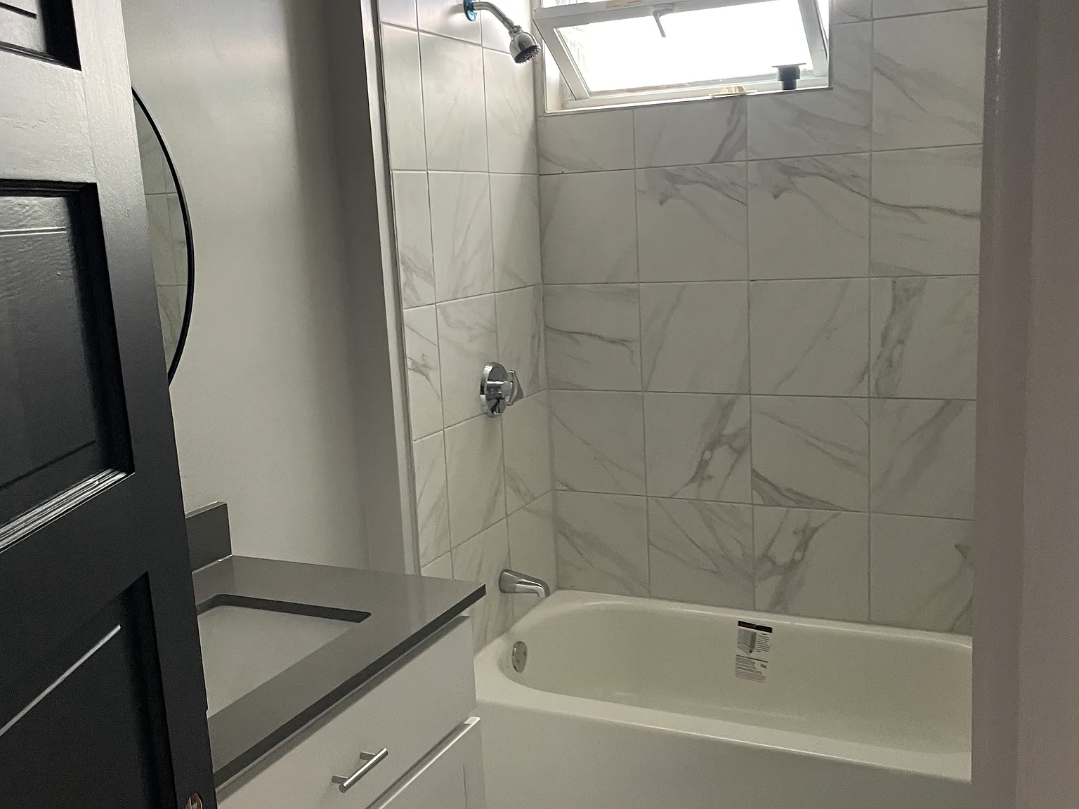 3 bed, 1120 sqft, $2,100 — Photo 4