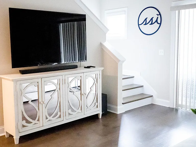801 Mariners Cir — Photo 4