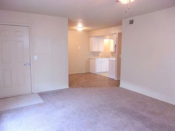 4th image of 7321 Melrose Ln #7305C