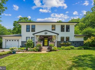 8122 Elizabeth Rd, Pasadena, MD 21122