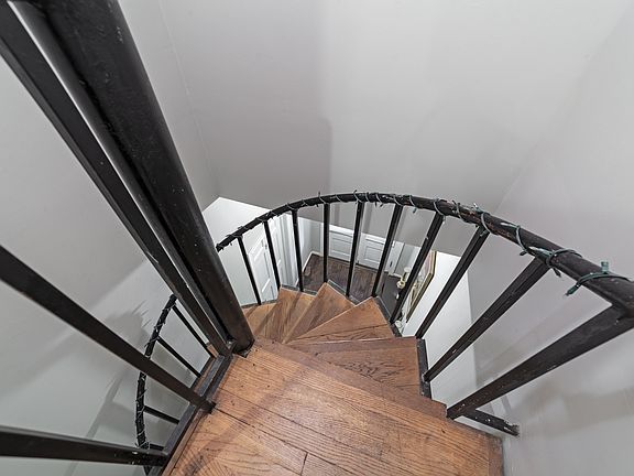 4th image of 406 W Marshall St #A