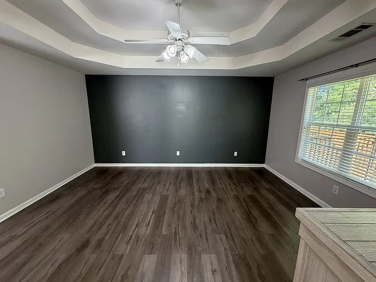 1050 Chapel Hill Dr — Photo 19