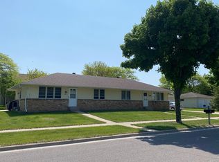 886 8th Ave N, Onalaska, WI 54650