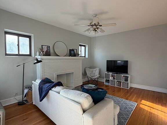 2nd image of 2700 N Richmond St APT 1