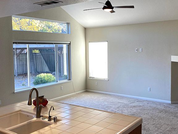 4th image of 771 Antiquity Dr