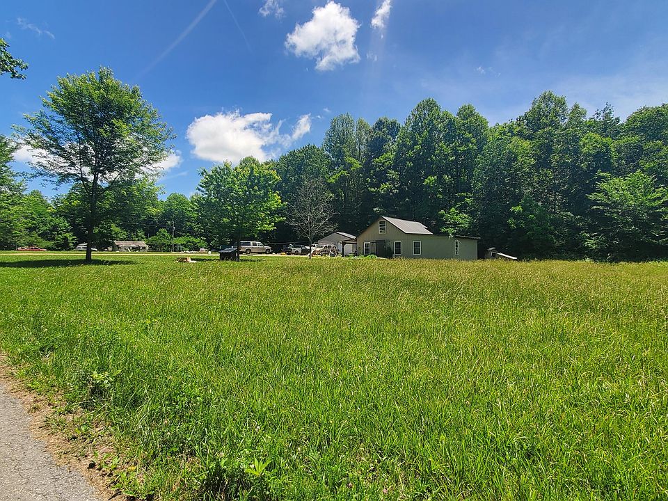 2nd image of 1696 Sims Ridge Rd