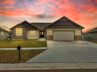 3331 SW 44th St, Topeka, KS 66610