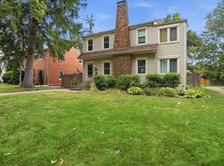 2014 E Jackson St, Bloomington, IL 61701