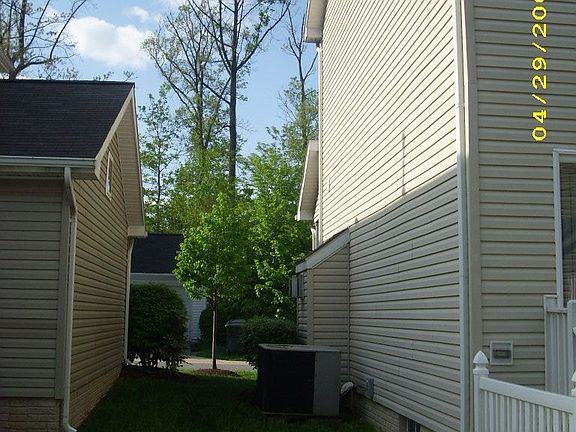 Side View (Left)