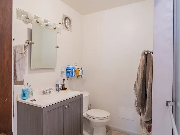 2811 N Lincoln Ave #AVENUE2L — Photo 7