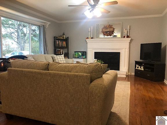 4th image of 12 Aster Dr