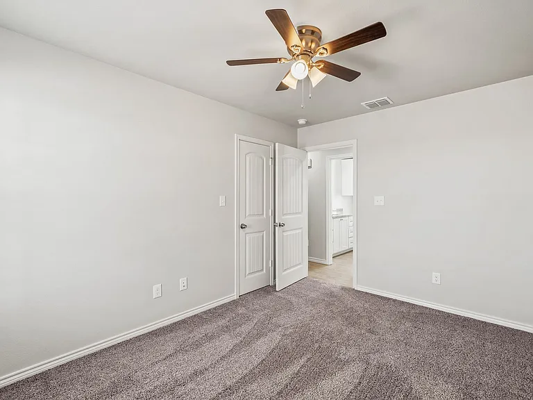 8807 N County Road 3200 — Photo 23