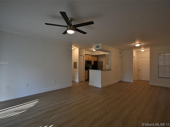 4th image of 2474 Centergate Dr APT 103
