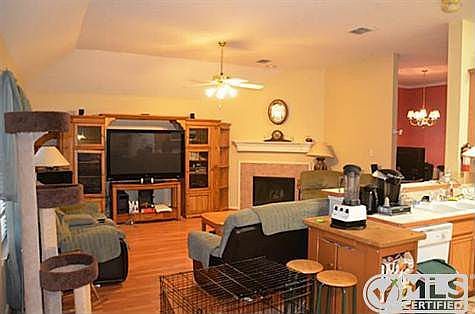 2nd image of 507 Dover Park Trl