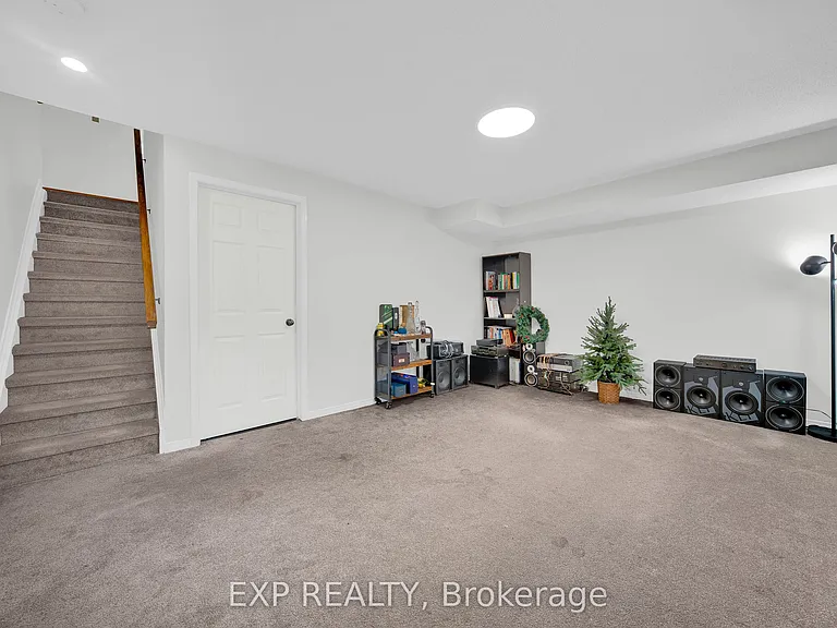 436 Claridge Dr — Photo 22