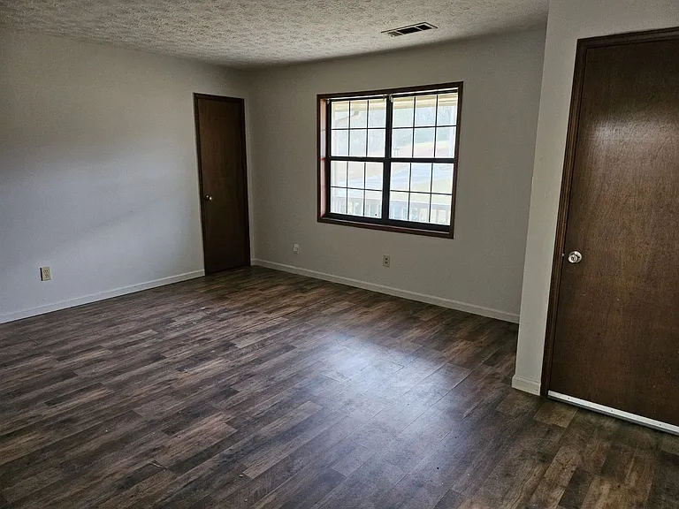 2835 Springdale Rd #B — Photo 5