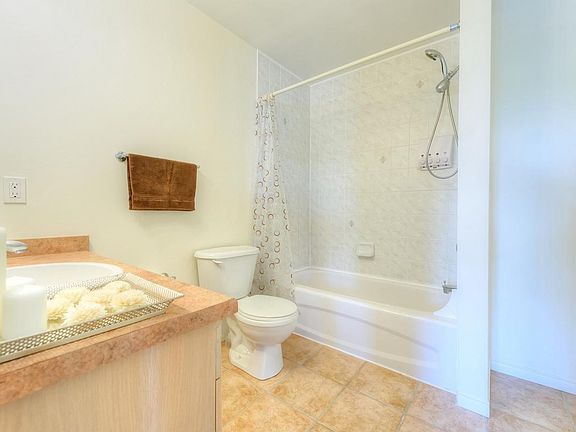 3rd image of 26 Kendrick Ct