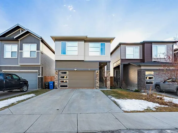 13 NW Walcrest Way SE, Calgary, AB T2X 4G4