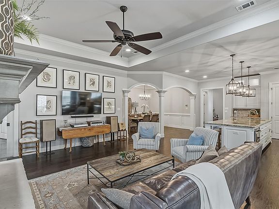 3rd image of 2916 Boxelder Dr