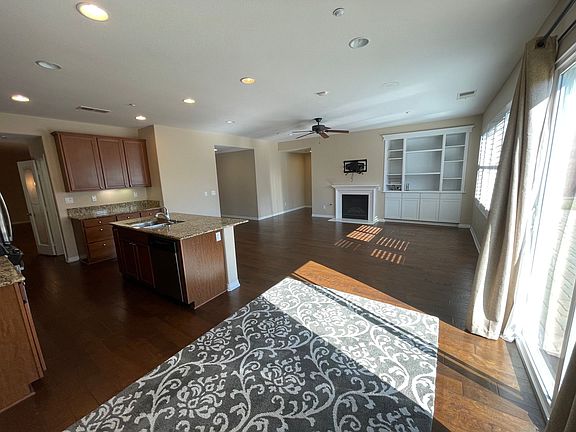 5th image of 551 Chandler Ct