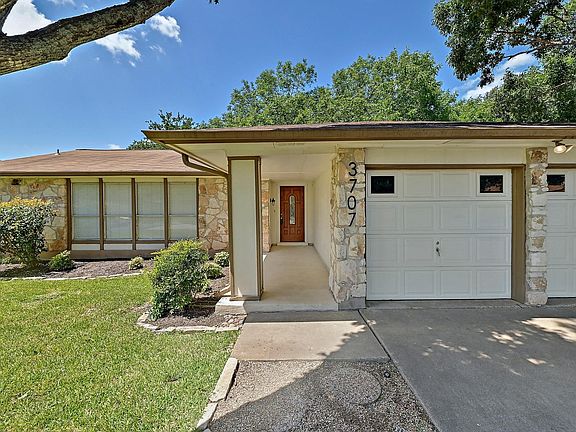 2nd image of 3707 Tarragona Ln