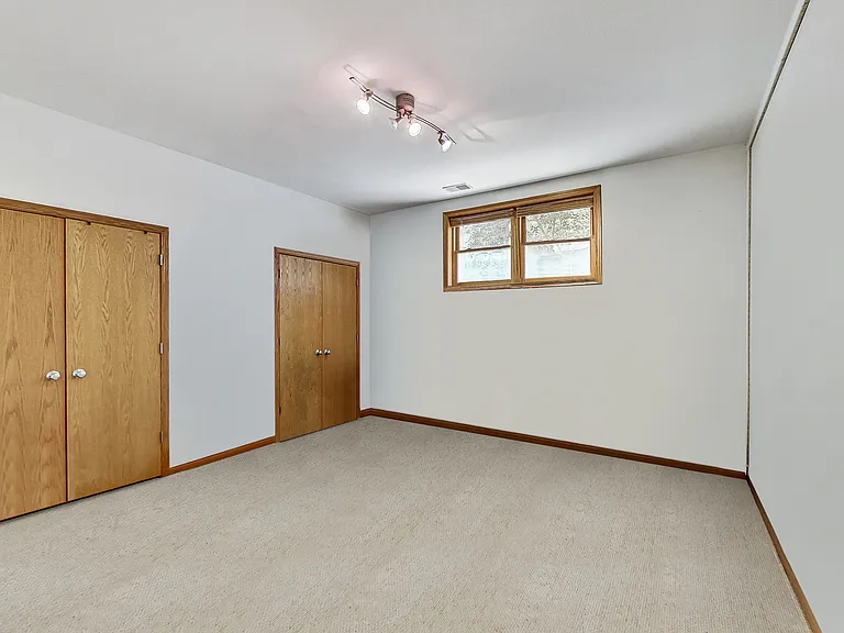 917 W Lakeside Pl #1W — Photo 21